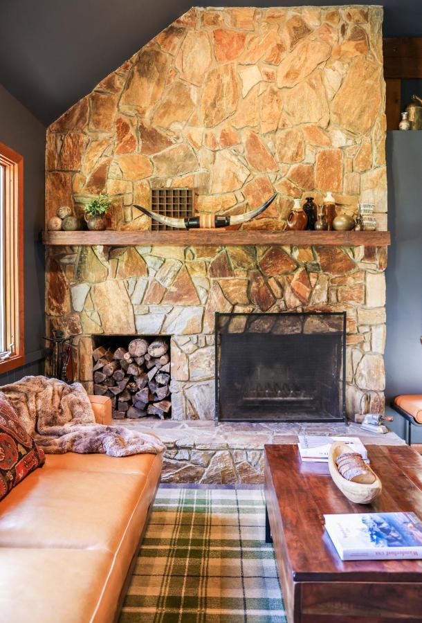 Outland Chalet & Suites Great Smoky Mountains Whittier Exterior foto
