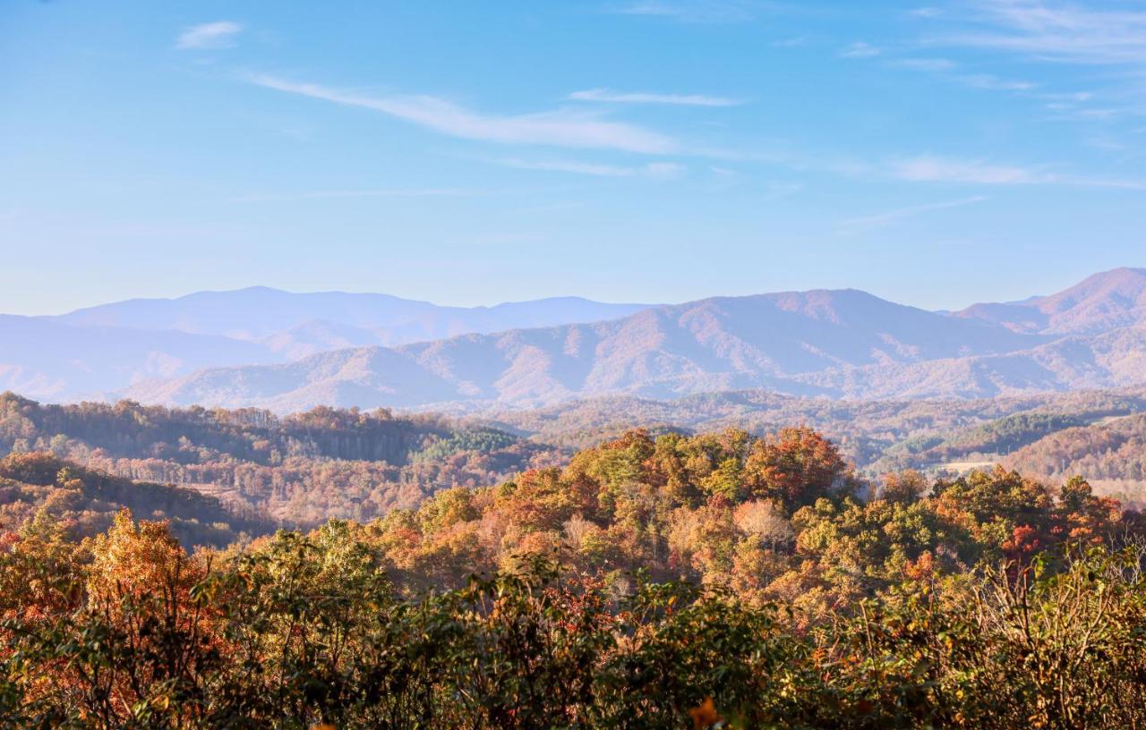 Outland Chalet & Suites Great Smoky Mountains Whittier Exterior foto